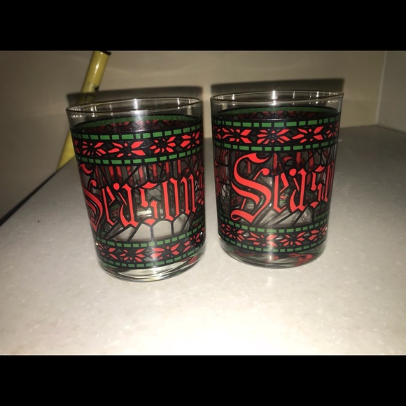 2 Seasonal Christmas Glasses! - Picture 2 of 2